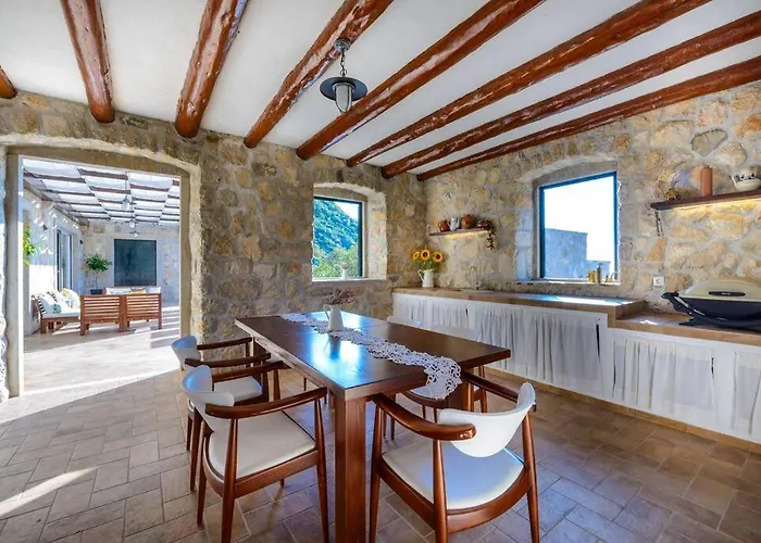 Family And Friends Villa *