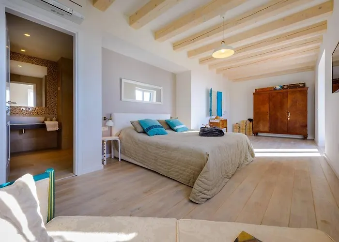 Family And Friends Villa