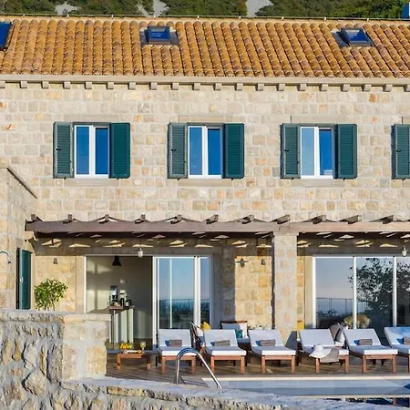 Family And Friends Villa