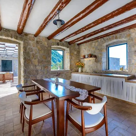 Family And Friends Villa *