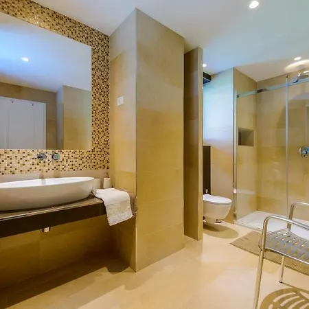 Family And Friends Villa