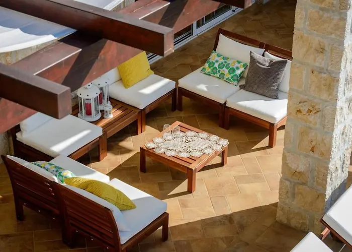 Family And Friends Dubravka